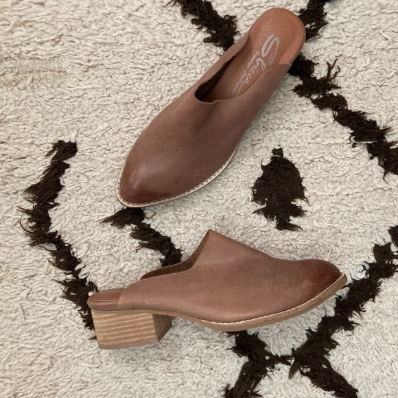 Anthropologie Shoes - Sbicca Barrington Leather Mules Slip-On